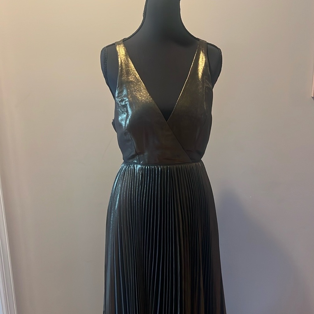 Max & Cleo Gold Pleated V-Neck Midi